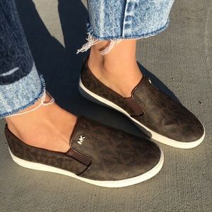 MICHAEL KORS SLIP ON SHOES WITH GOLD